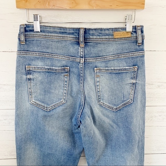 Zara Pearl Embellished Boyfriend Jeans Distressed Raw Step Hem Light Wash Size 0 - Picture 6 of 11